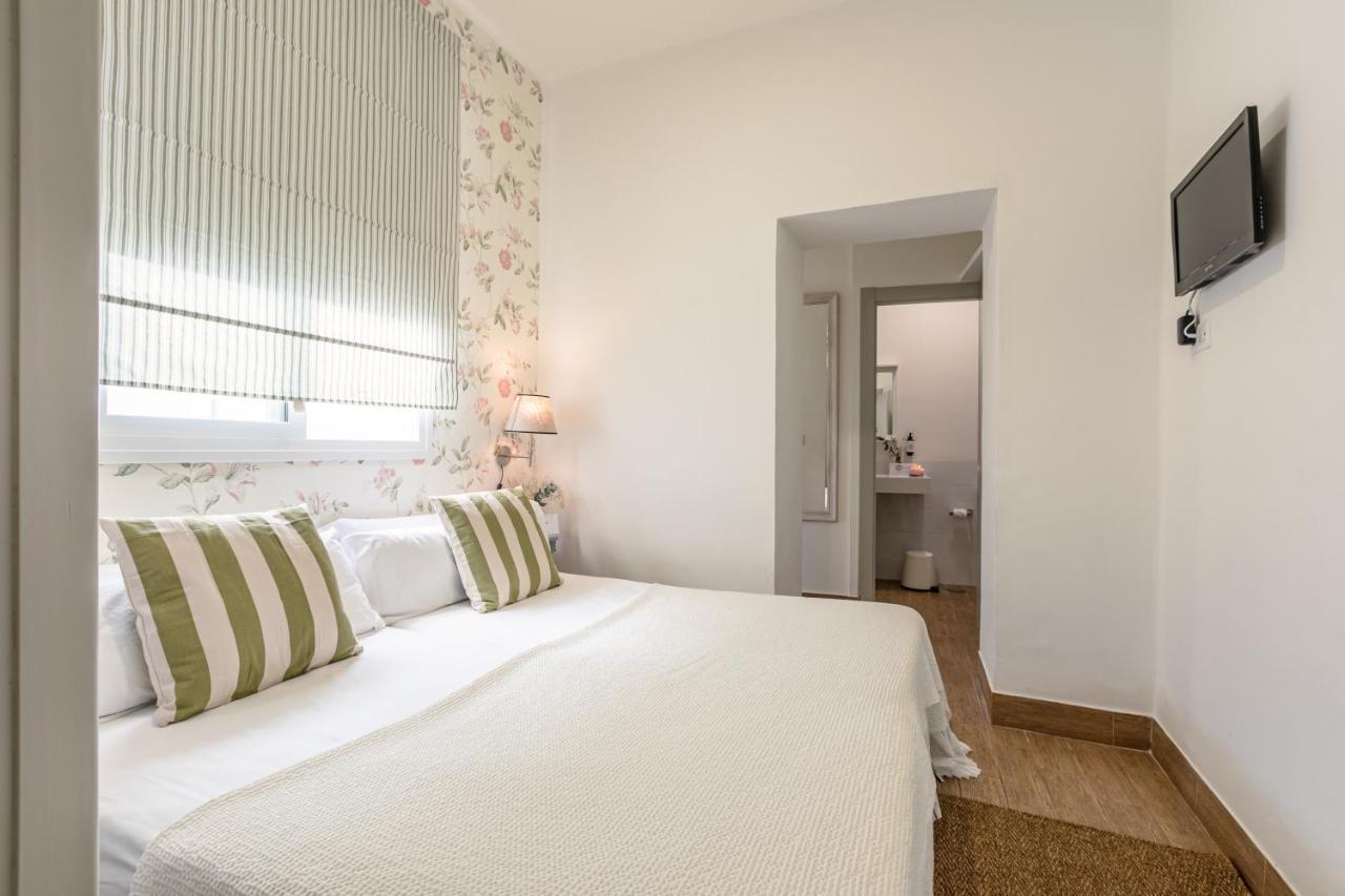 Nuea Santa Cruz Guest house 2*