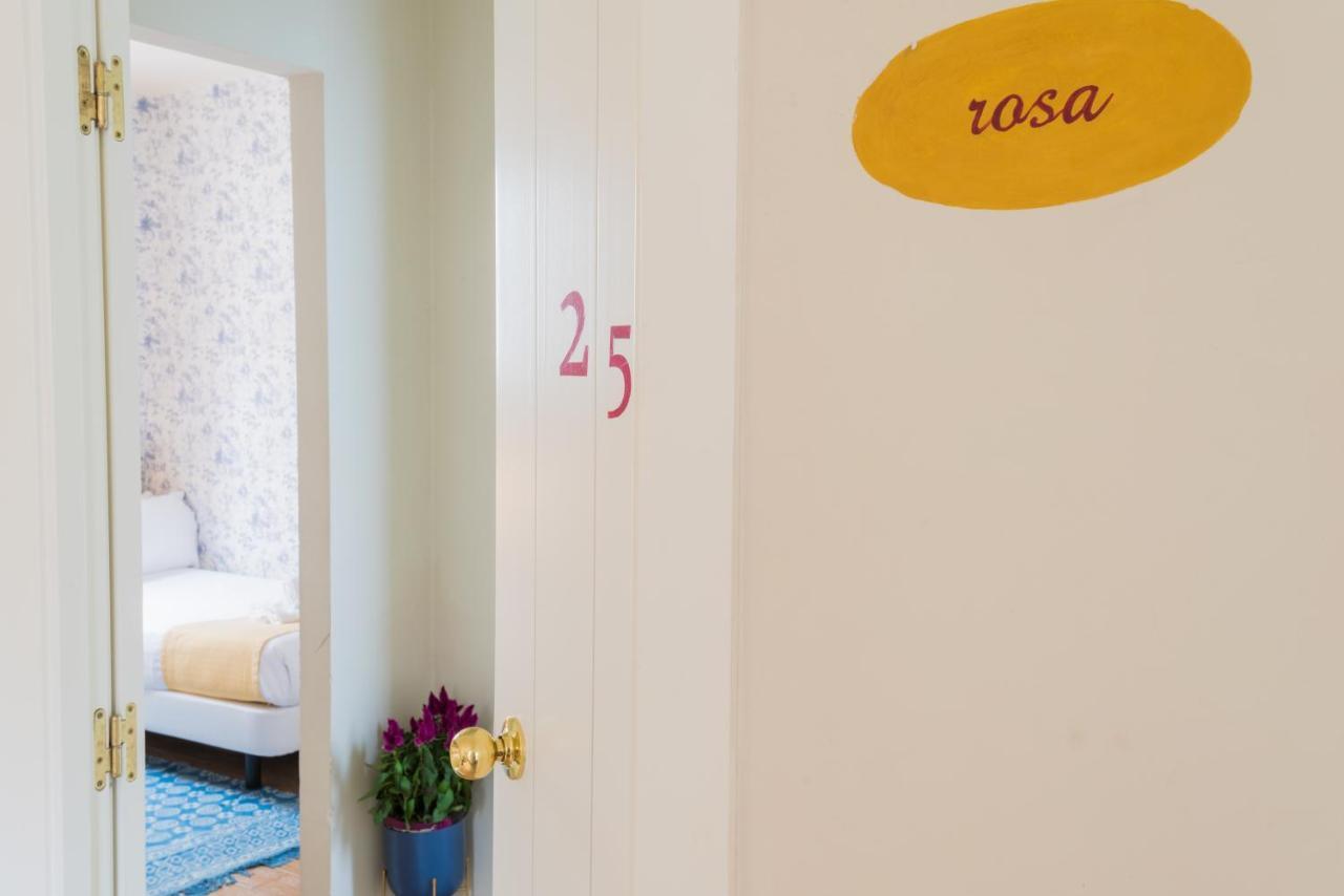 Nuea Santa Cruz Guest house 2*
